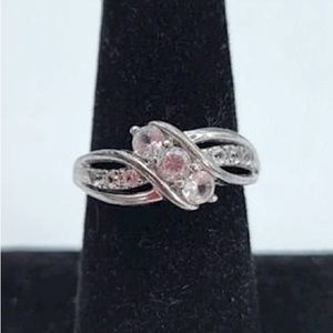 Sultry White Sapphire Ring: Sterling White Saphhire Overlay Ring Sz 7 Worn Once